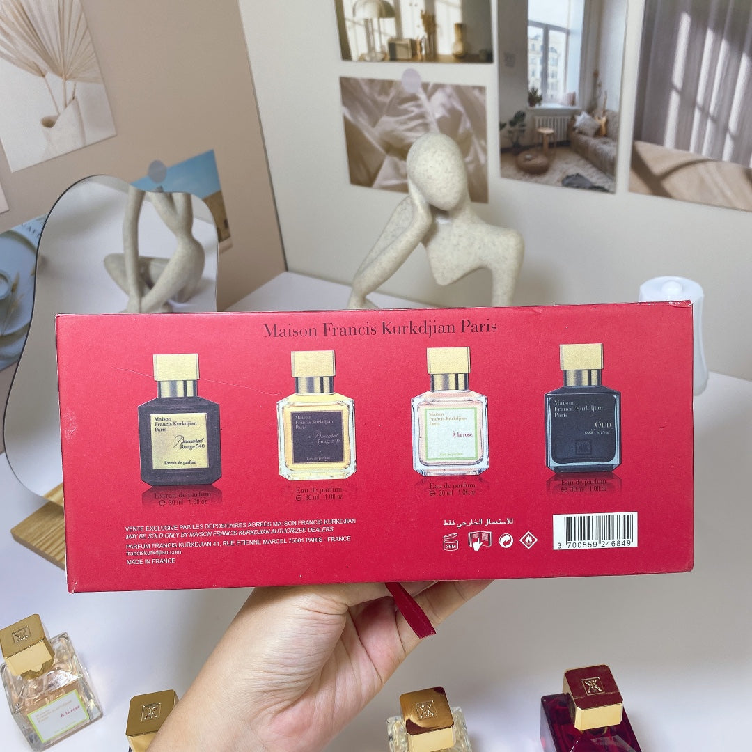 Perfume Discovery Set · 4 x 30 ml Spray