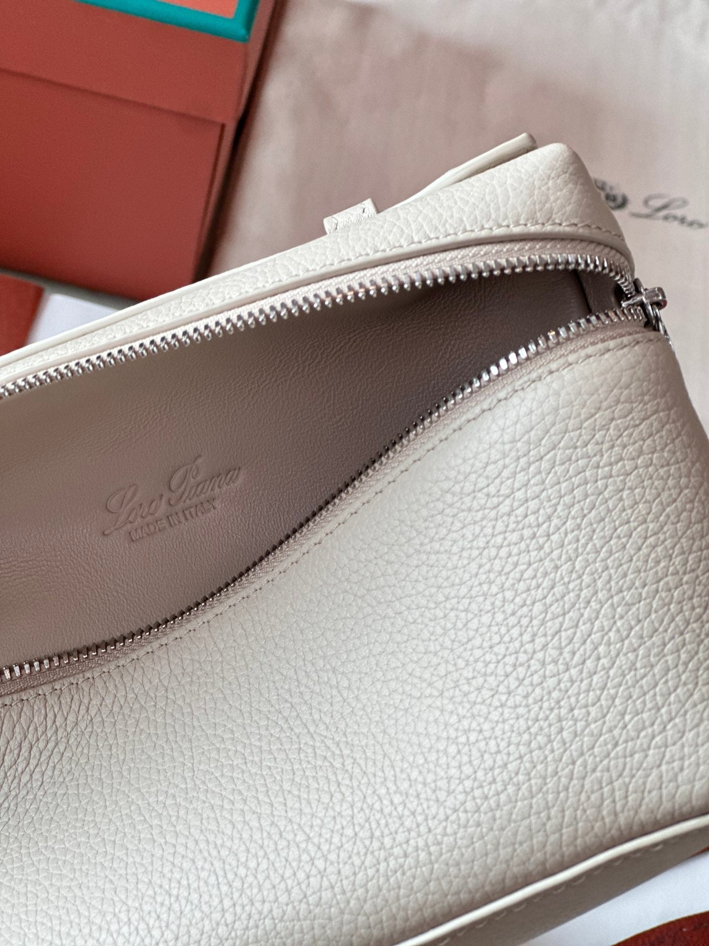 Saddle 19 Loro Leather Bag