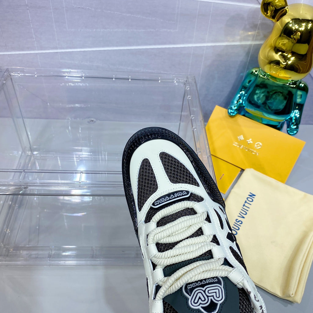 90s Retro Skate Style Sneakers in Light Blue