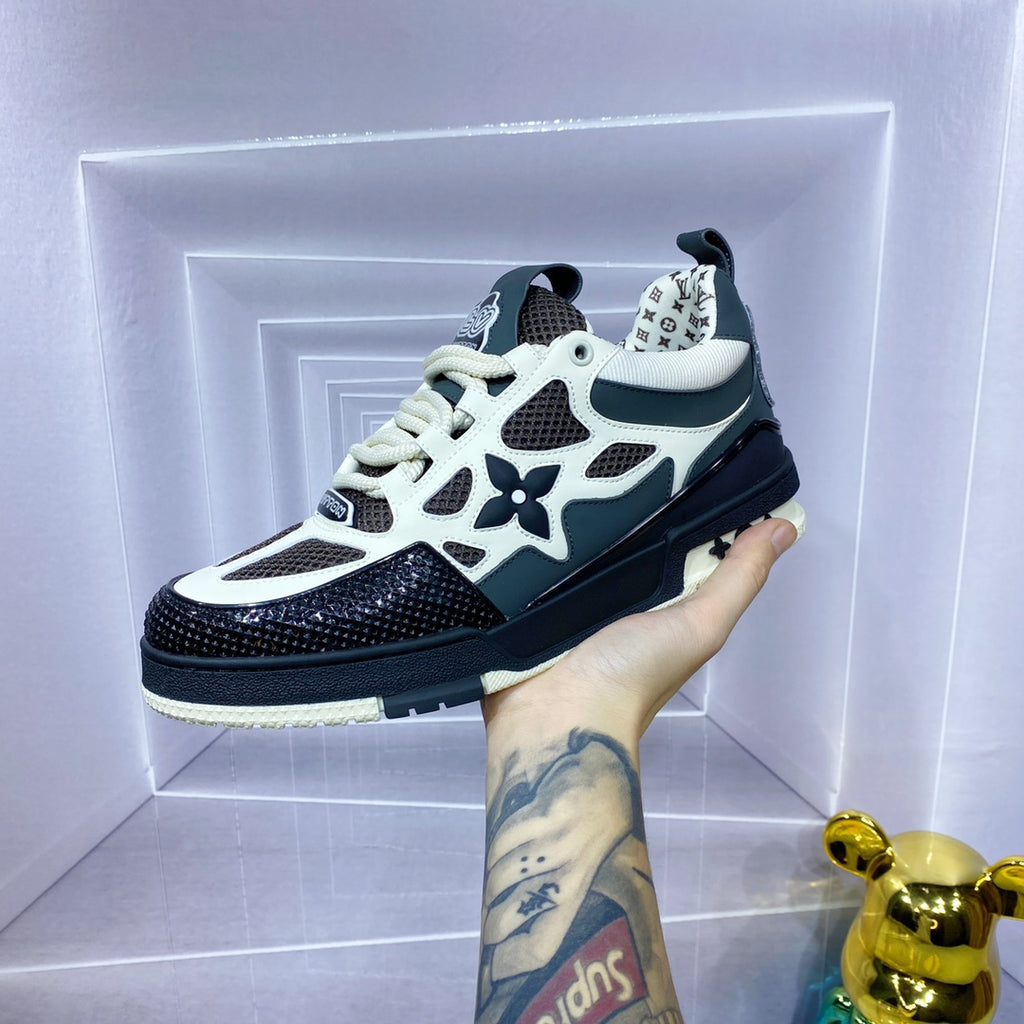 90s Retro Skate Style Sneakers in Light Blue