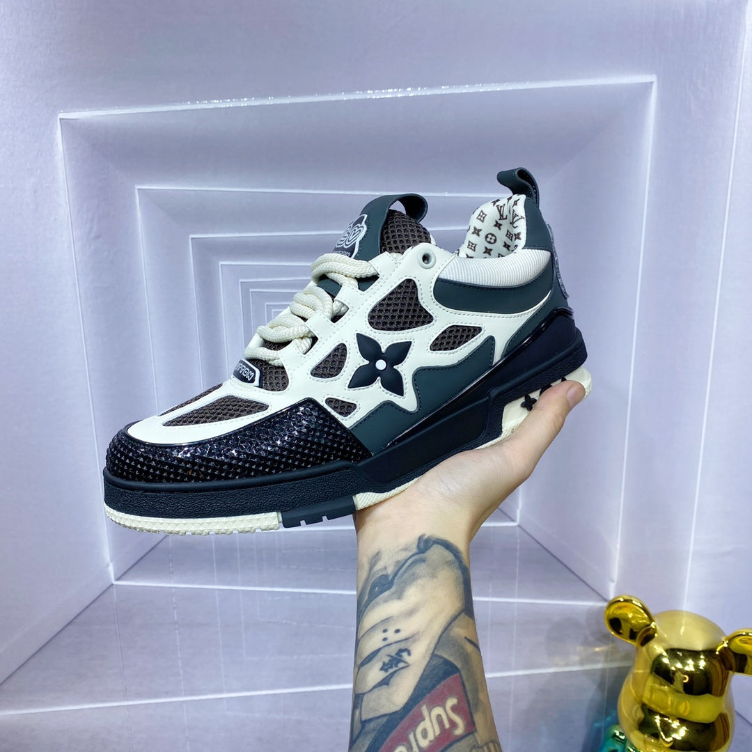 90s Retro Skate Style Sneakers in Light Blue