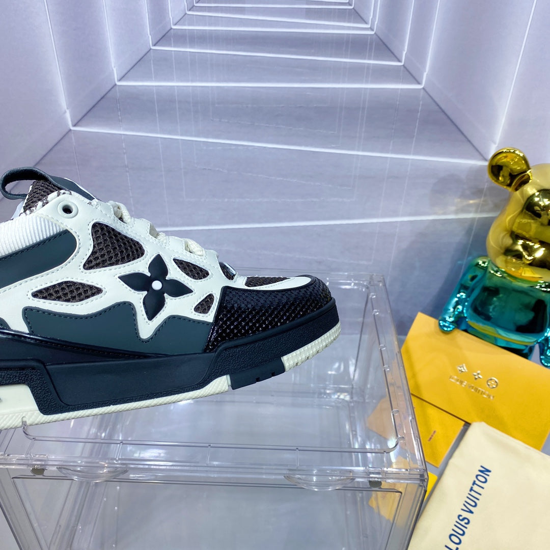 90s Retro Skate Style Sneakers in Light Blue