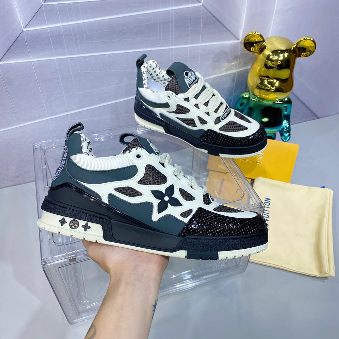 90s Retro Skate Style Sneakers in Light Blue