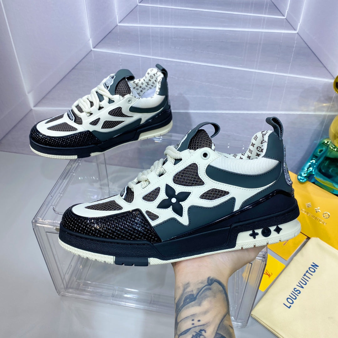 90s Retro Skate Style Sneakers in Light Blue