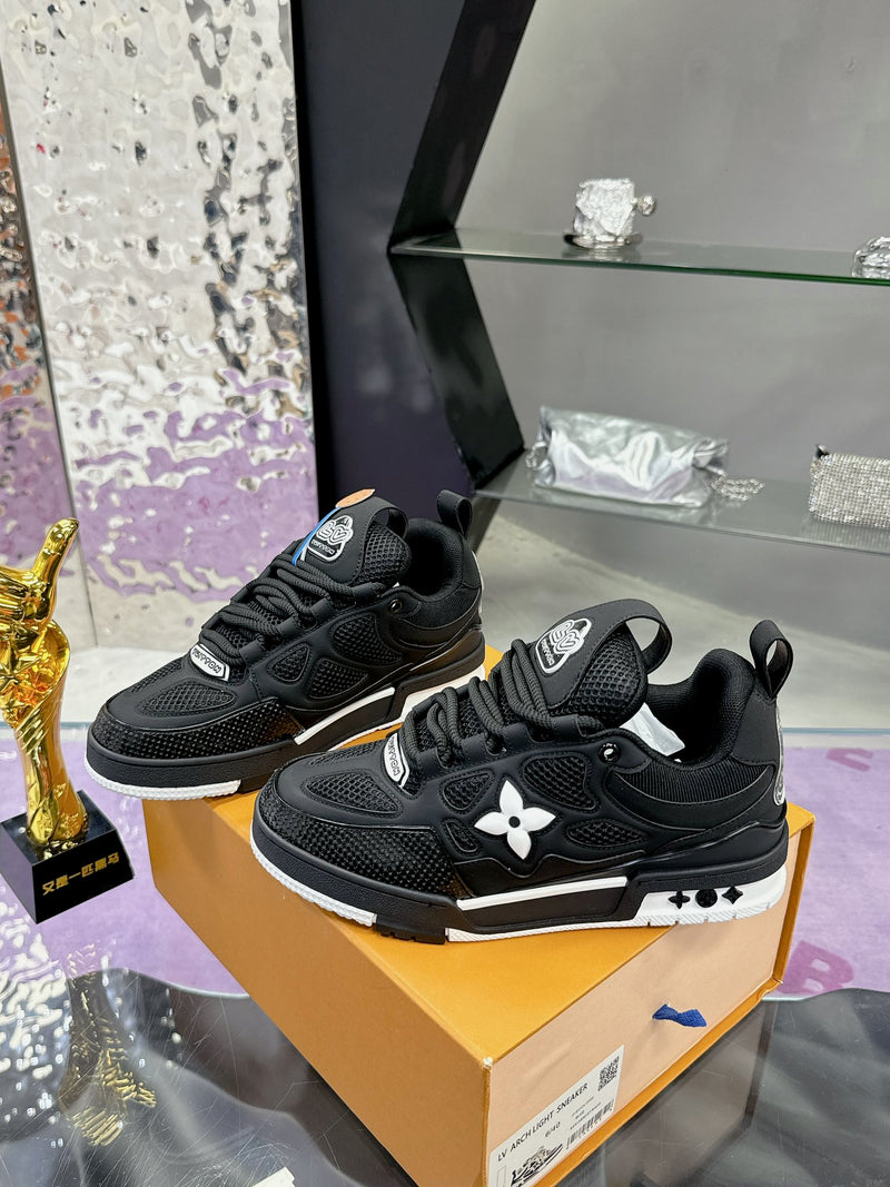 90s Retro Skate Style Sneakers in Black Mesh