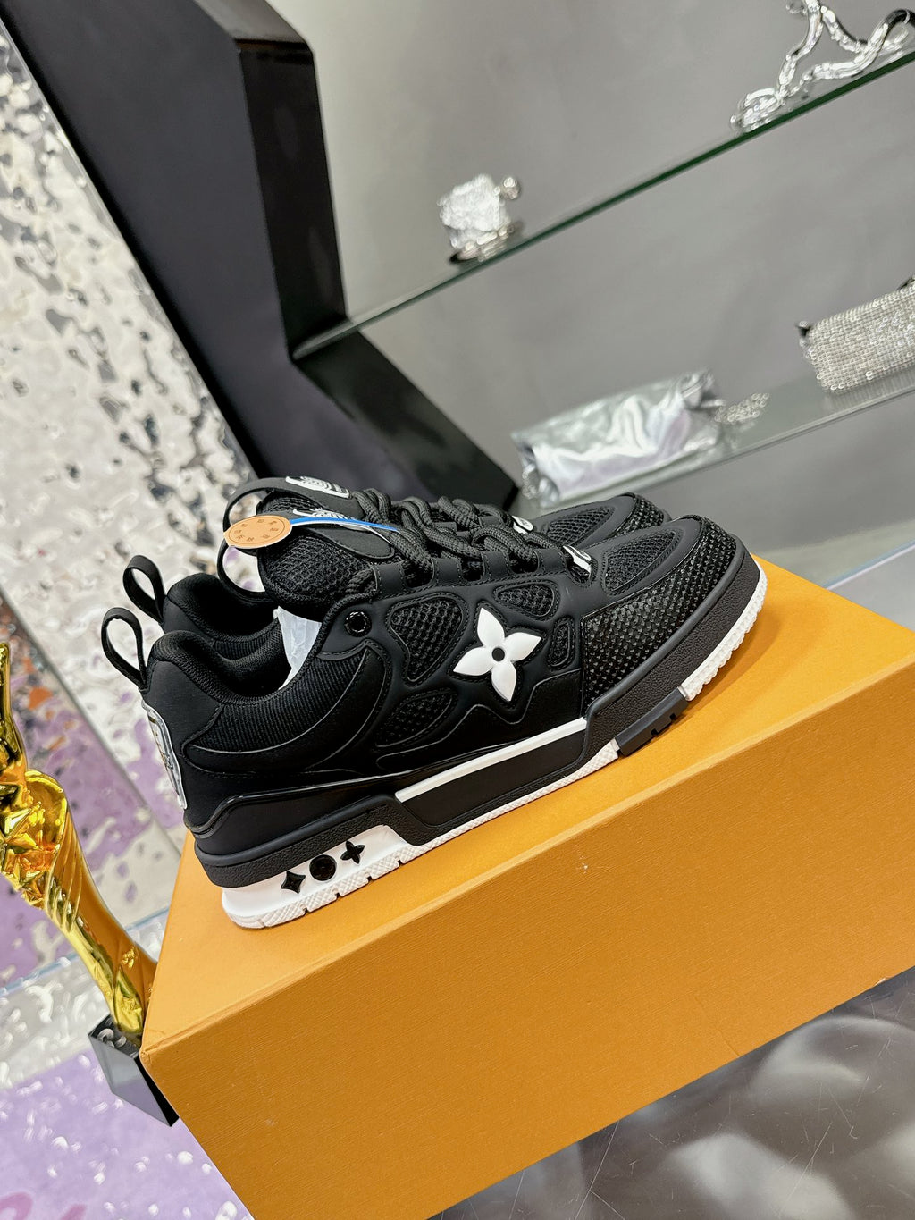90s Retro Skate Style Sneakers in Black Mesh